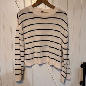 H&M Black and White Striped Sweater M